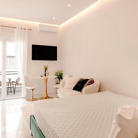 Boutique3436 Luxury Apartment Афины Экстерьер фото